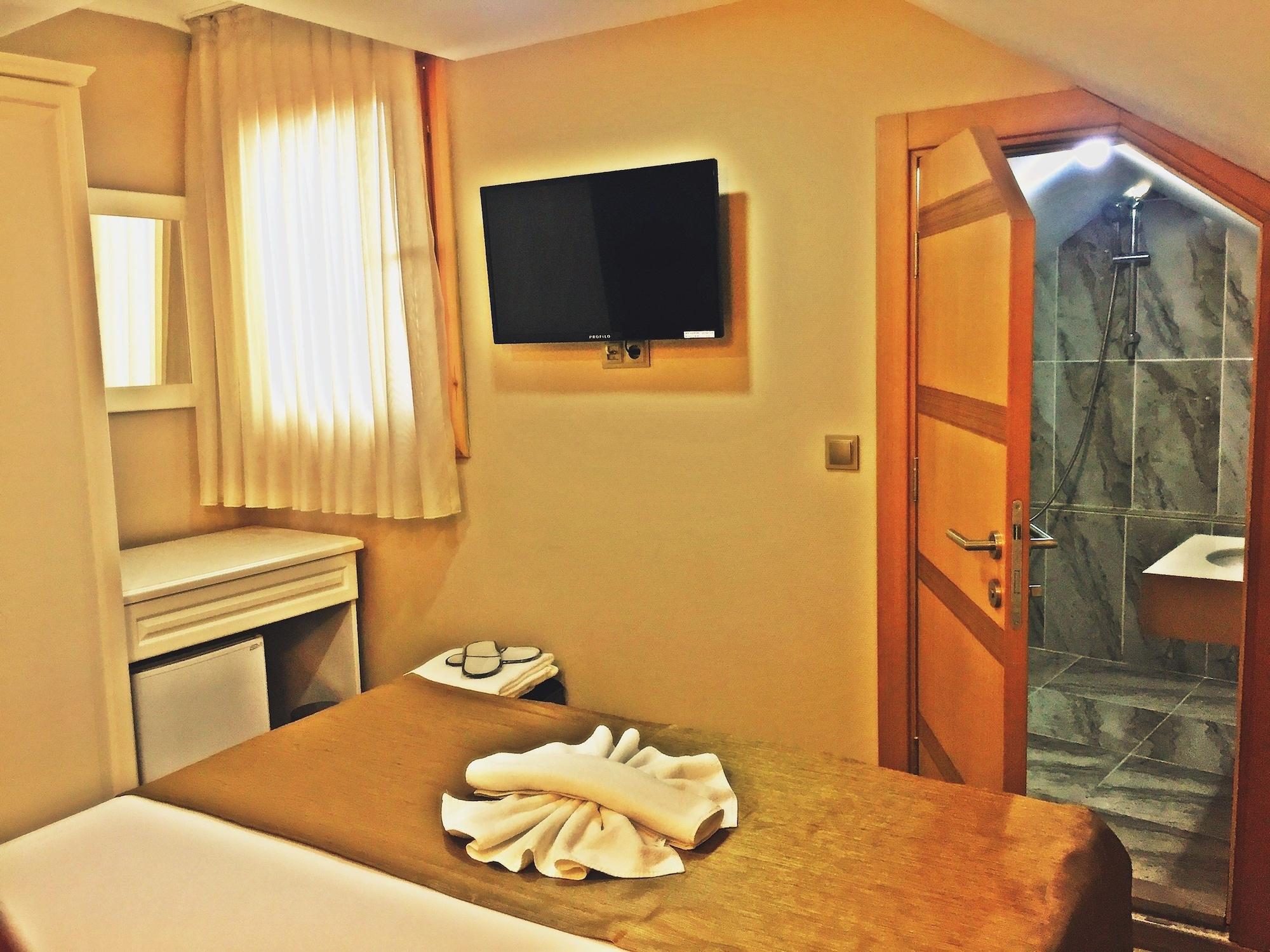 טראבזון Feza Otel מראה חיצוני תמונה