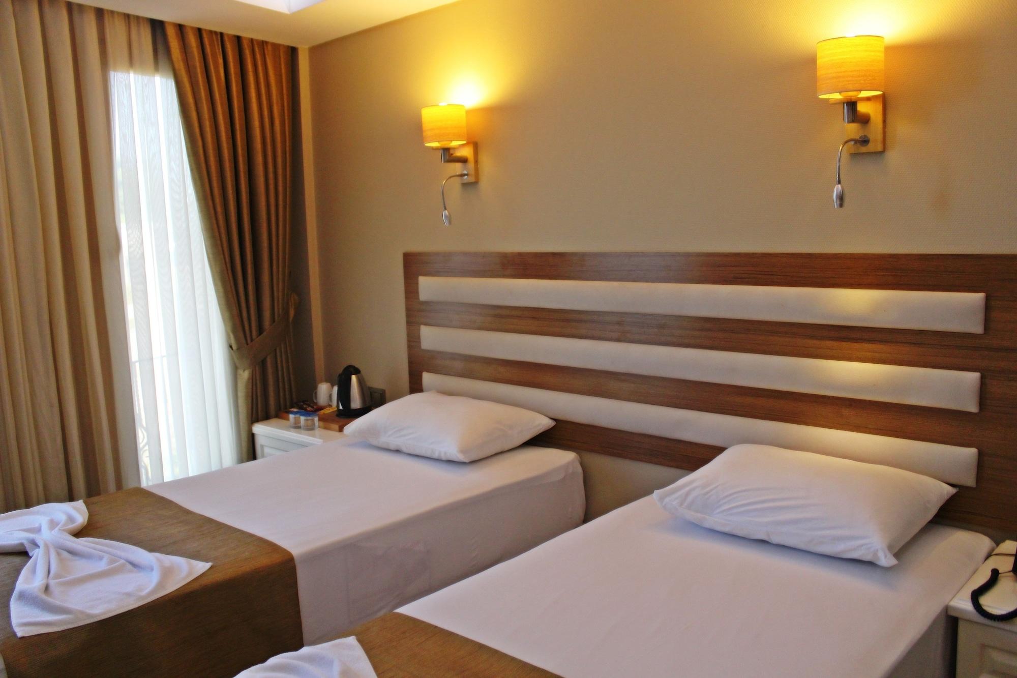 טראבזון Feza Otel מראה חיצוני תמונה