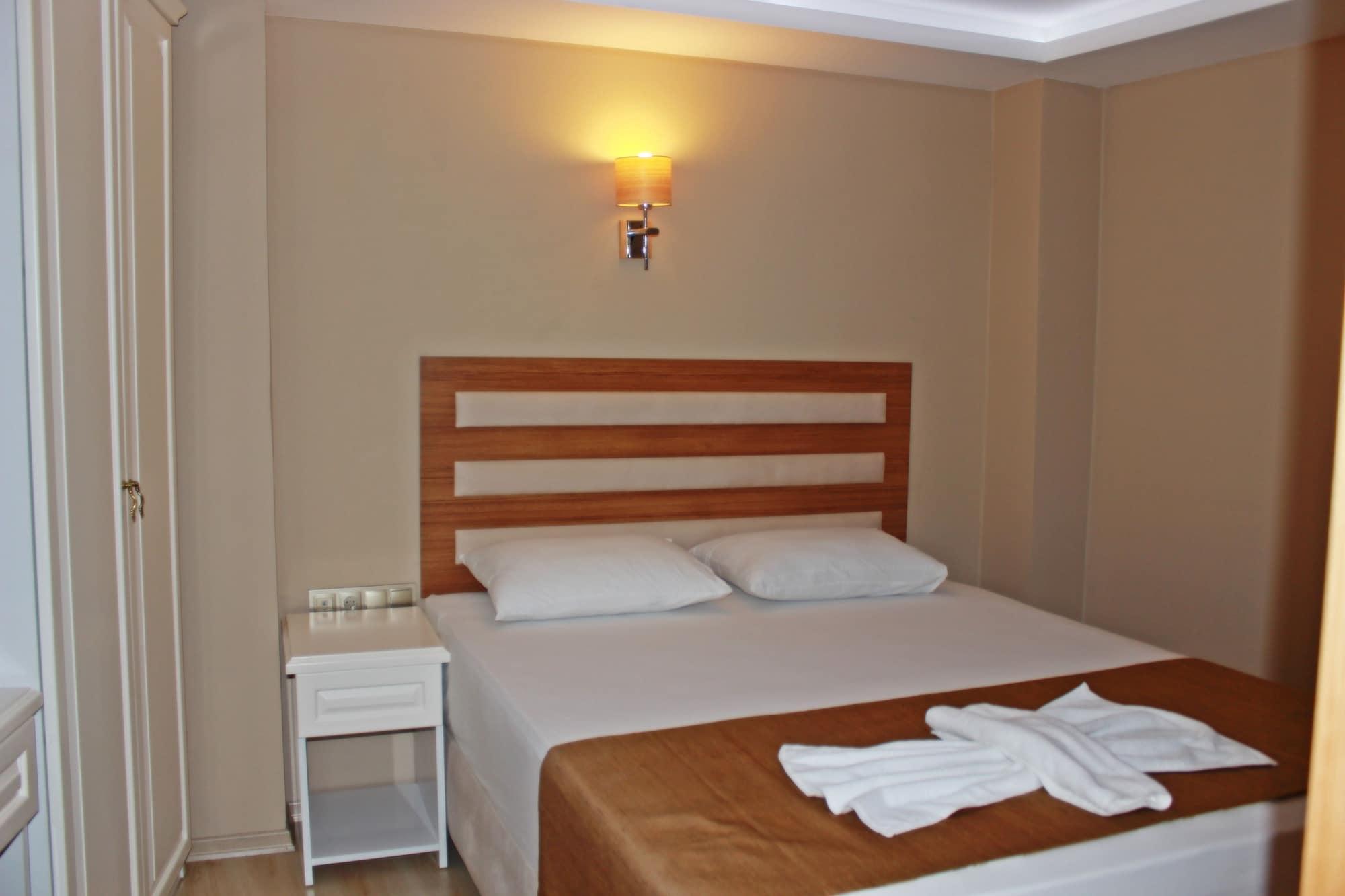 טראבזון Feza Otel מראה חיצוני תמונה