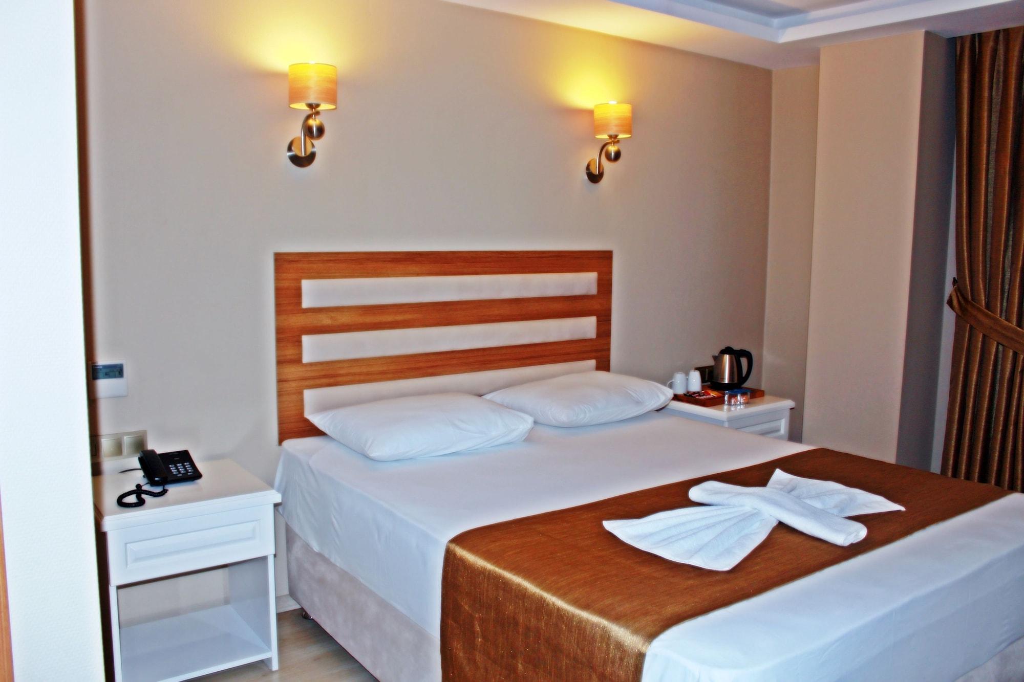 טראבזון Feza Otel מראה חיצוני תמונה