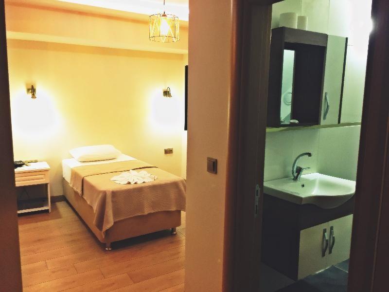 טראבזון Feza Otel מראה חיצוני תמונה