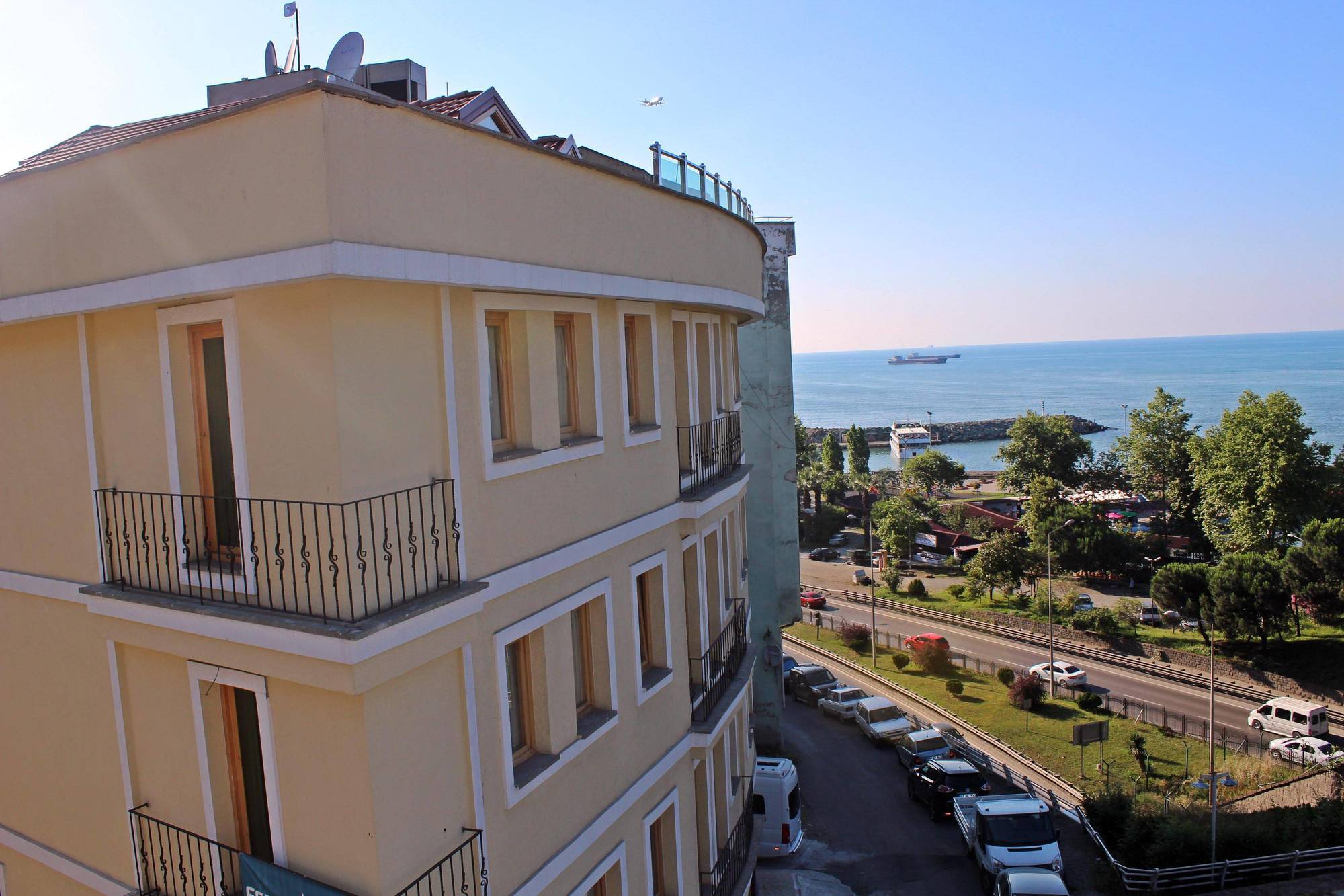 טראבזון Feza Otel מראה חיצוני תמונה