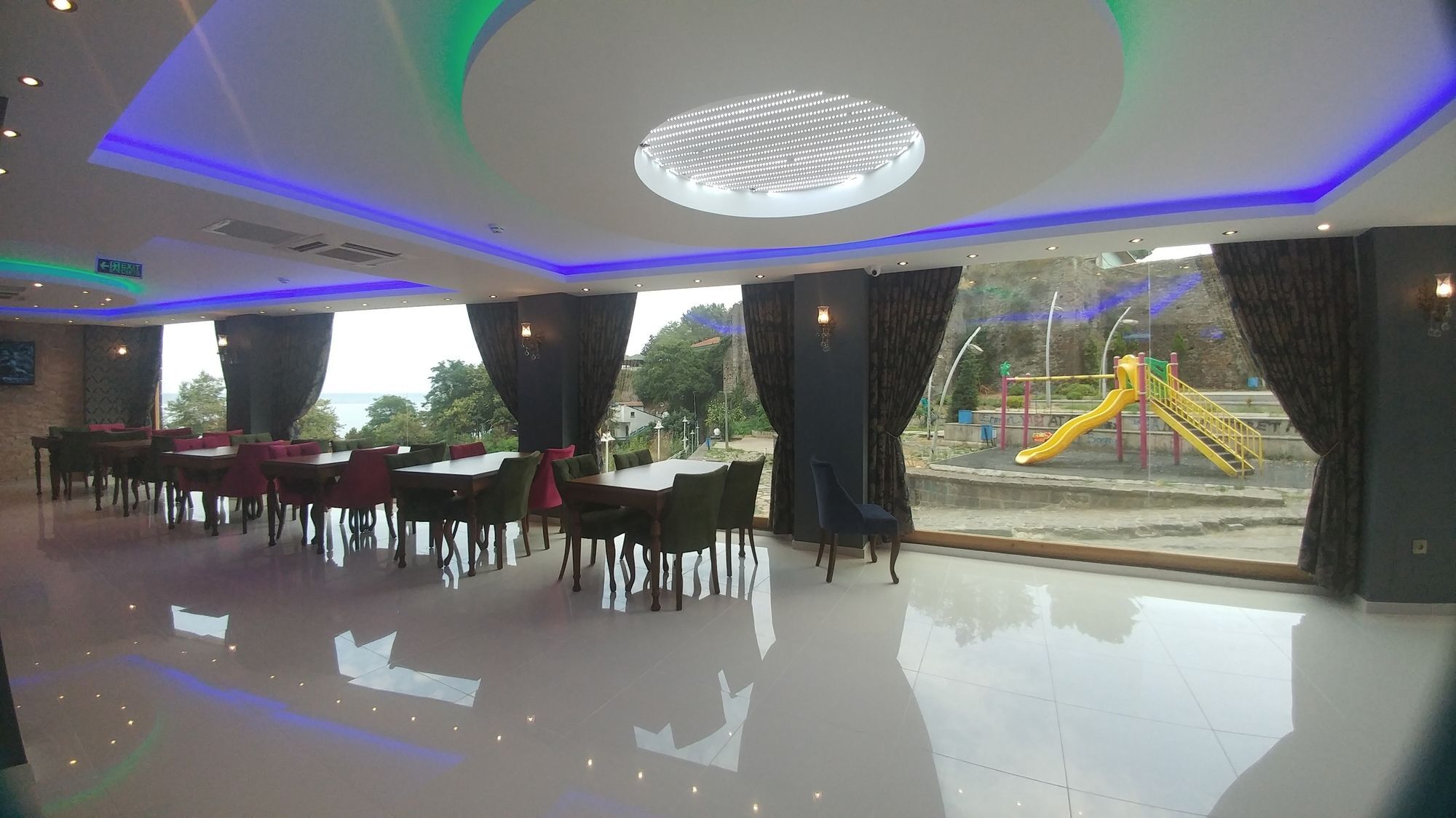 טראבזון Feza Otel מראה חיצוני תמונה